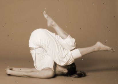 Hur man gör yoga. Yoga är inte enbart en fysisk träning.