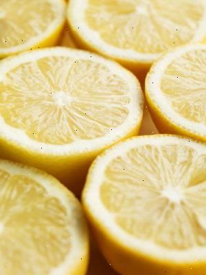 Hur man gör citron cayennepeppar detox dryck